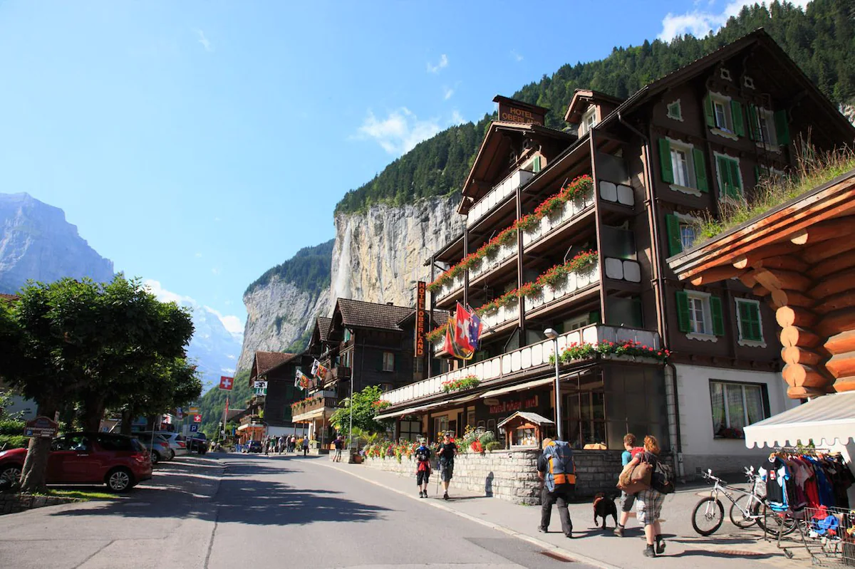 Fachada do Hotel Oberland